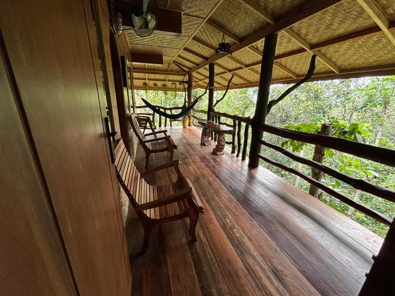 On The Rocks Bungalows, Restaurant And Jungle Trekking Tours Bukit Lawang Esterno foto