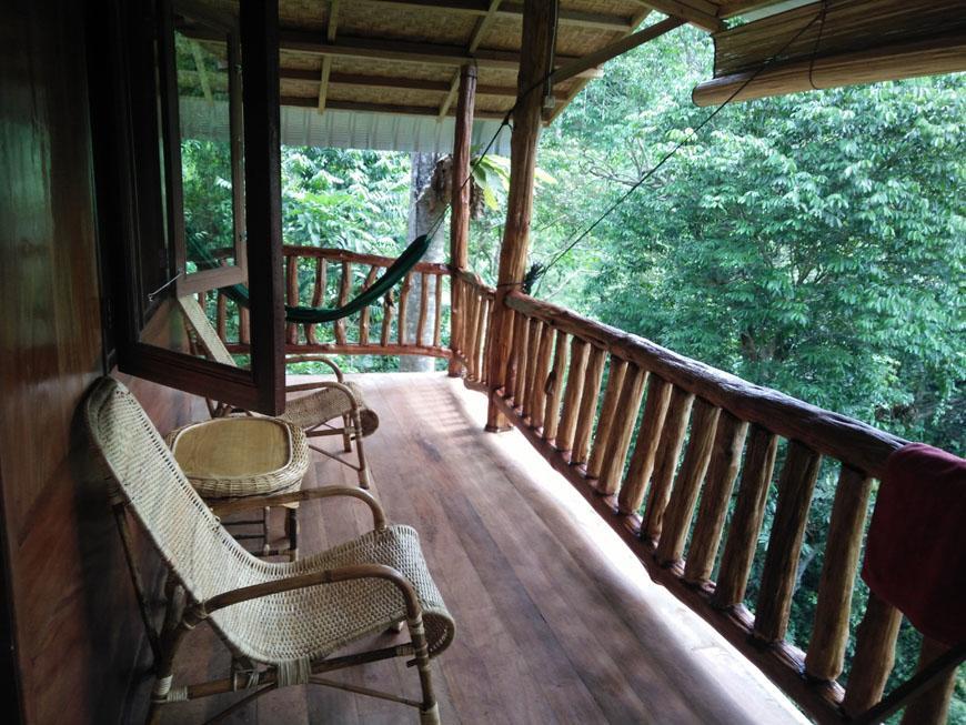 On The Rocks Bungalows, Restaurant And Jungle Trekking Tours Bukit Lawang Esterno foto