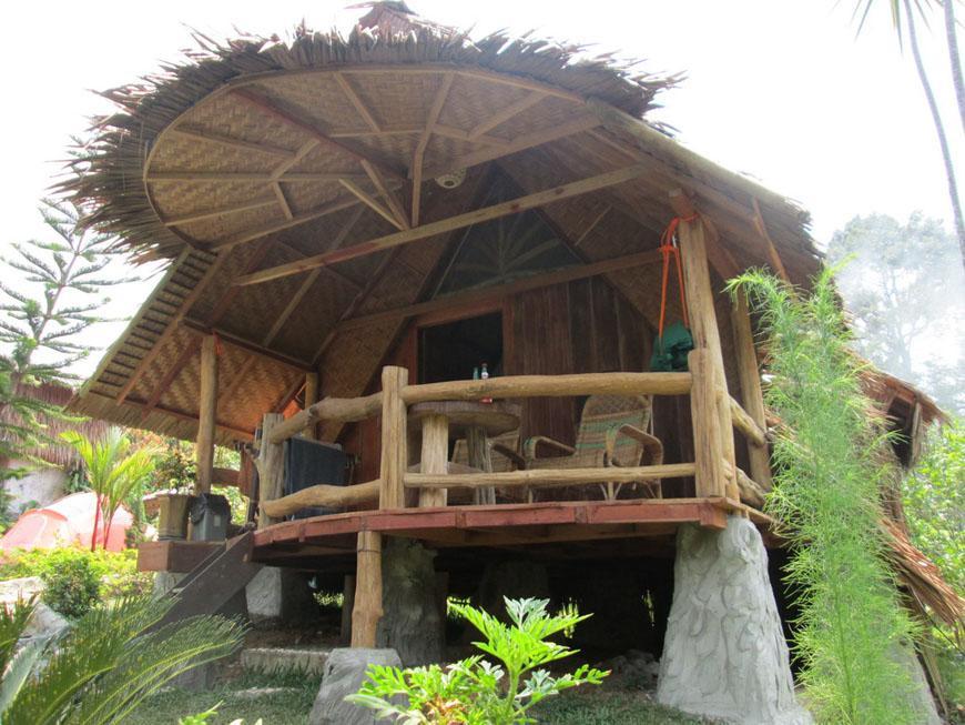 On The Rocks Bungalows, Restaurant And Jungle Trekking Tours Bukit Lawang Esterno foto